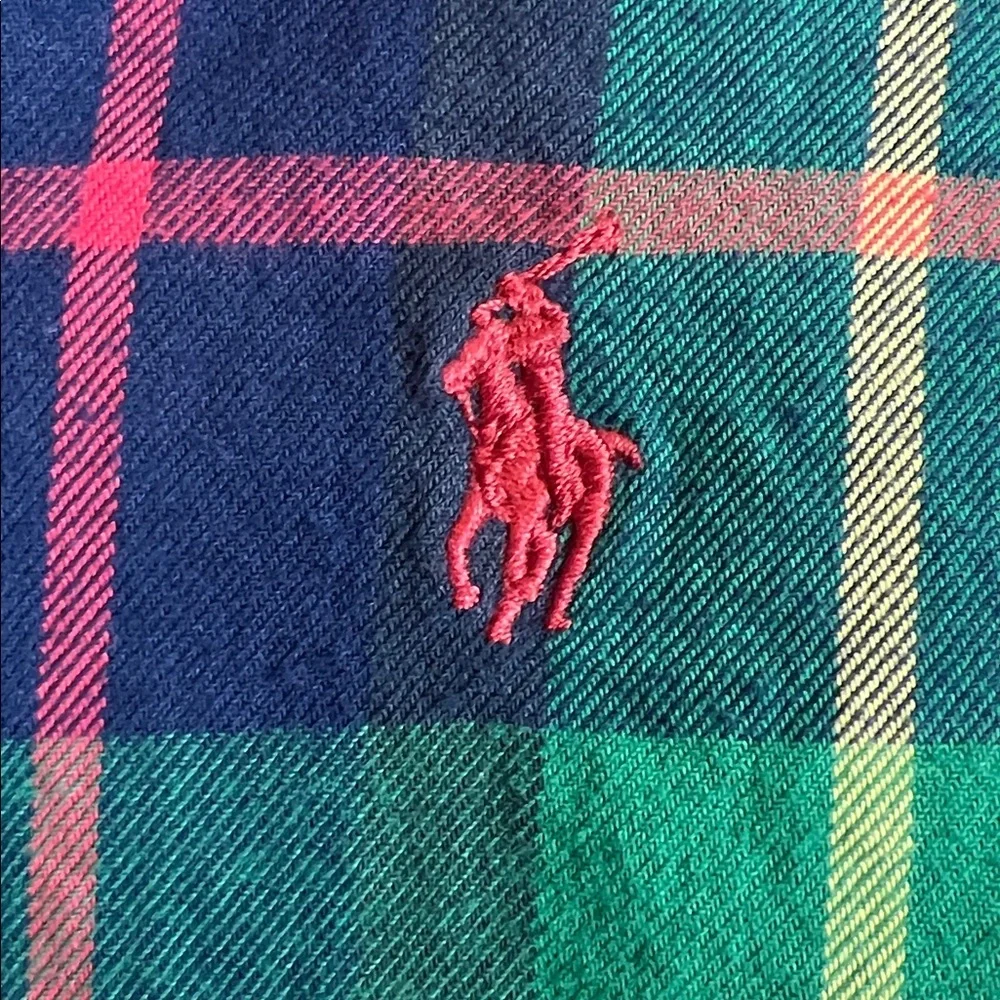 Ralph Lauren boy’s button up oxford plaid size large (14/16)